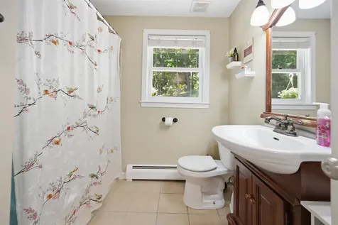 235 Patricia Lane Manchester NH 03104
