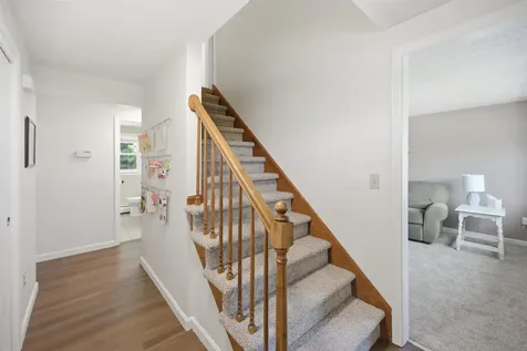 235 Patricia Lane Manchester NH 03104