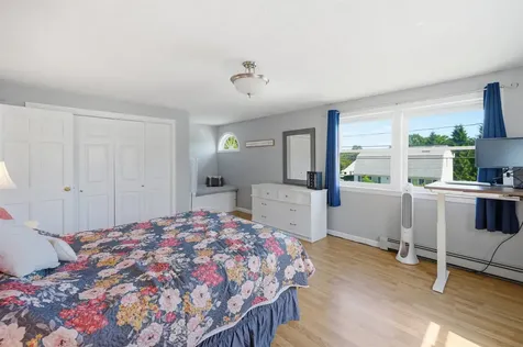 235 Patricia Lane Manchester NH 03104