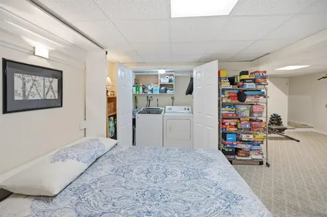 235 Patricia Lane Manchester NH 03104