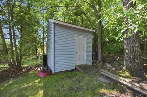 235 Patricia Lane Manchester NH 03104