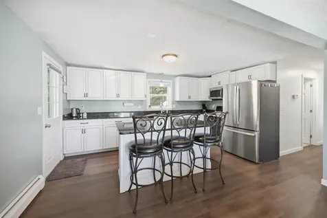 235 Patricia Lane Manchester NH 03104