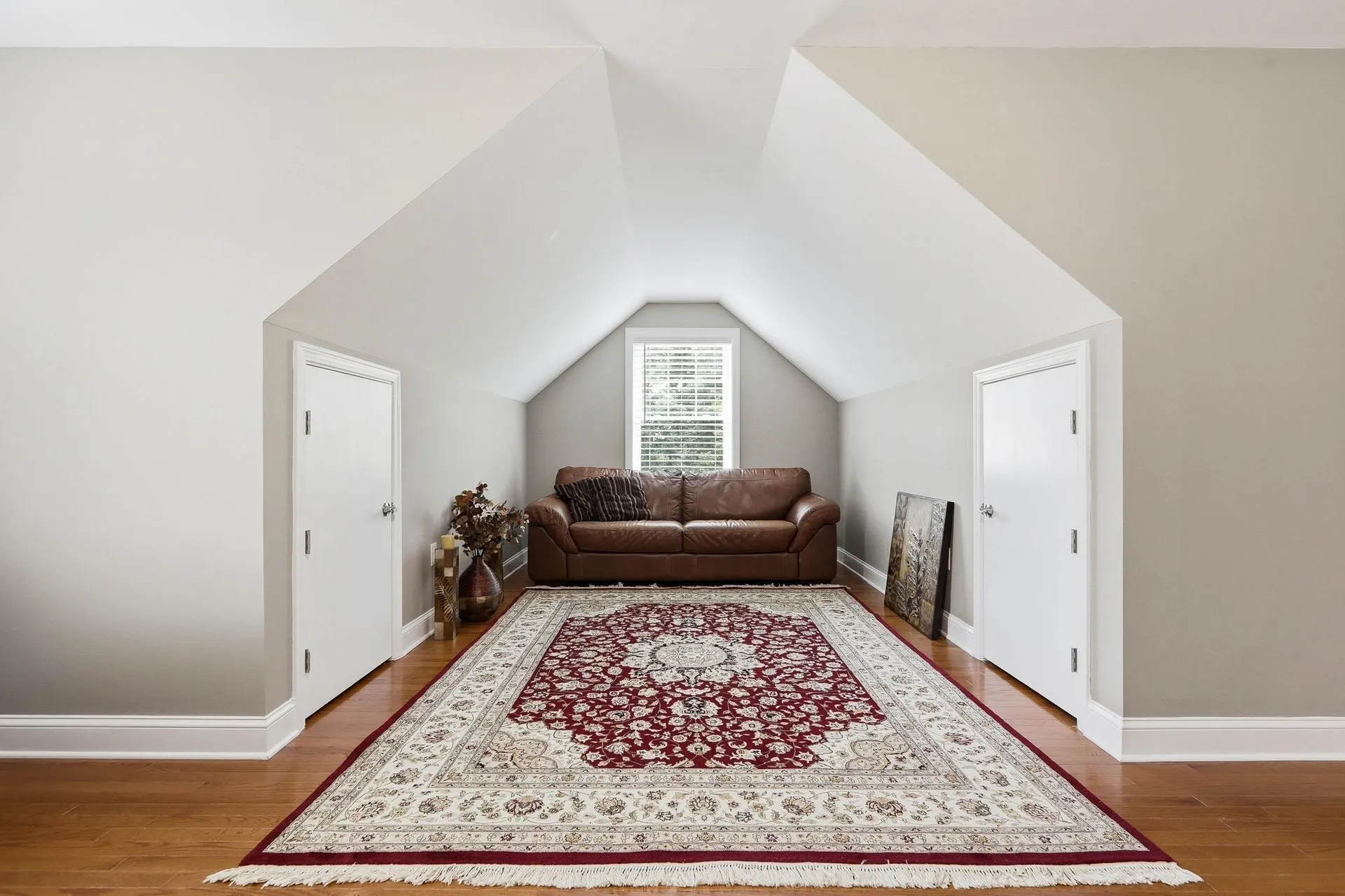 6 School House Road Londonderry NH 03053