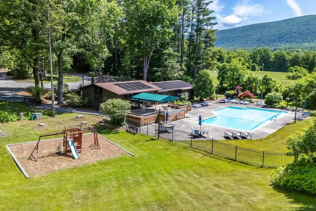 43 Murray Hill Heights Road Manchester VT 05255