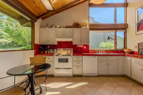 43 Murray Hill Heights Road Manchester VT 05255