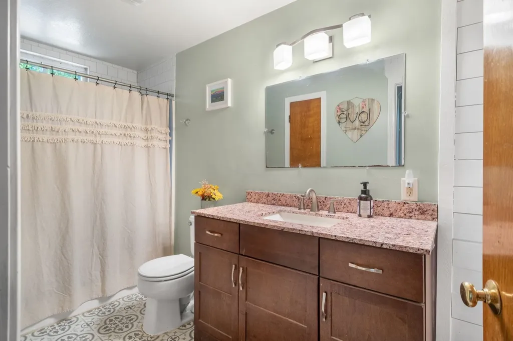 170 Mountain View Drive Conway NH 03818