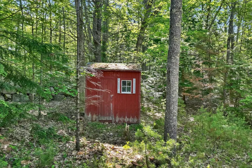 365 Middle Road Tuftonboro NH 03816