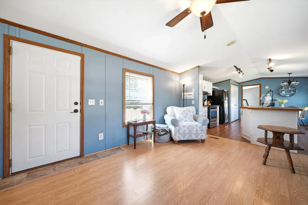 20 Center Court Epping NH 03042