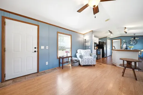 20 Center Court Epping NH 03042