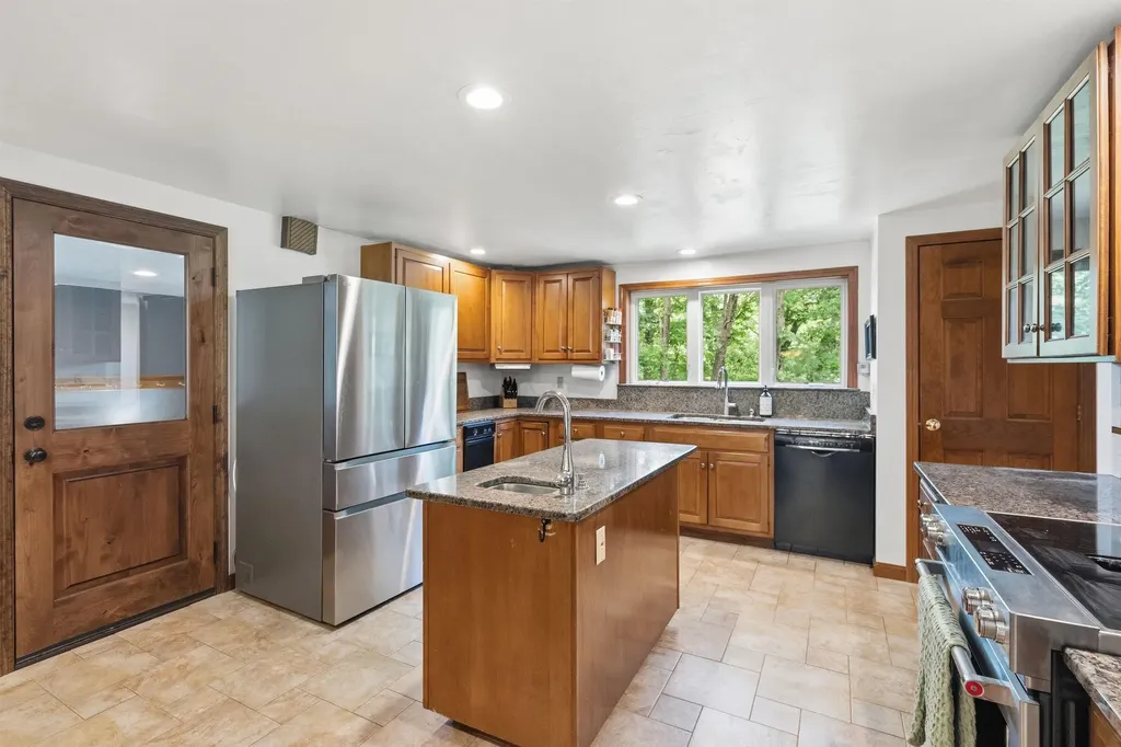 171 Dow Road Bow NH 03304