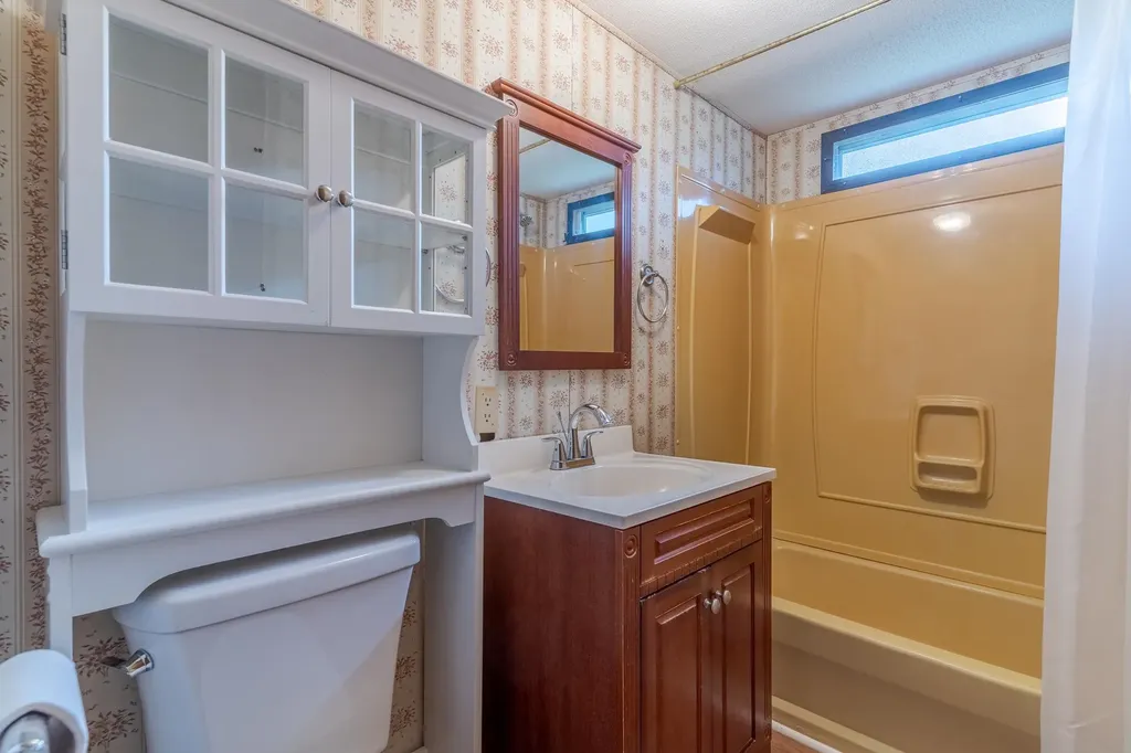 72 Royalcrest Park Rochester NH 03867