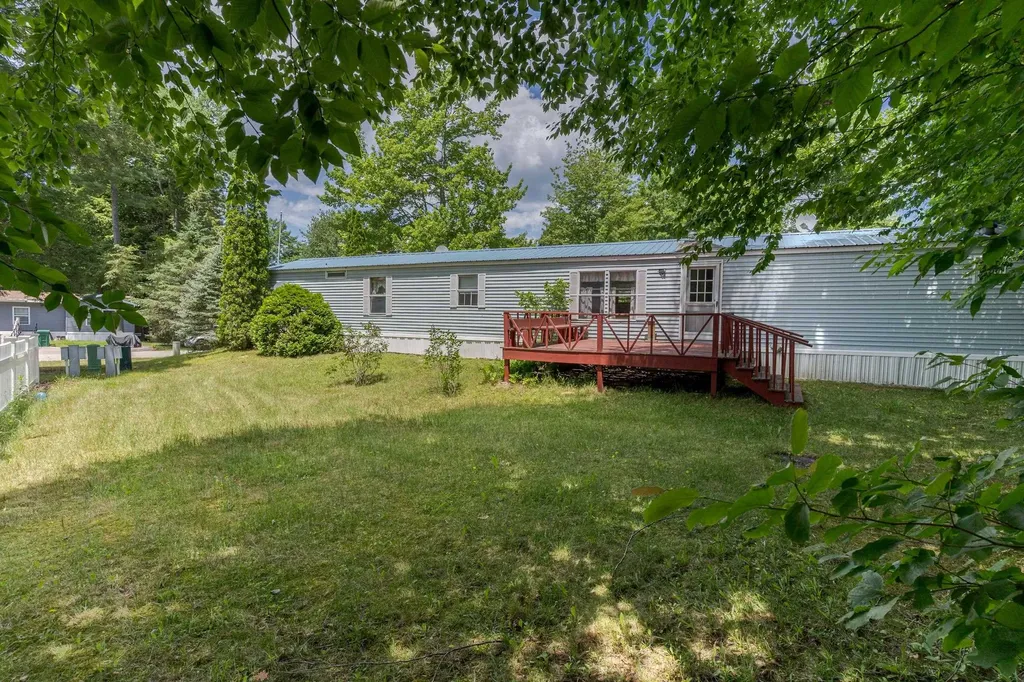 72 Royalcrest Park Rochester NH 03867