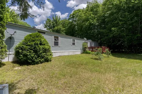 72 Royalcrest Park Rochester NH 03867