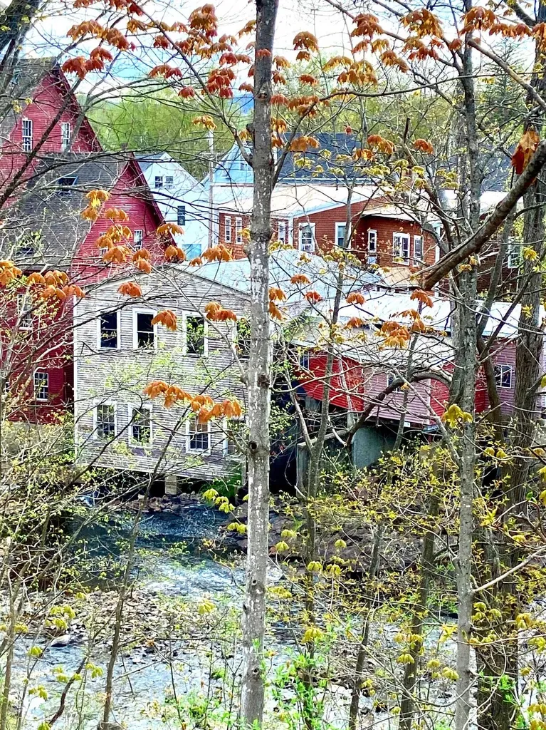 22 Main Street Ashland NH 03217