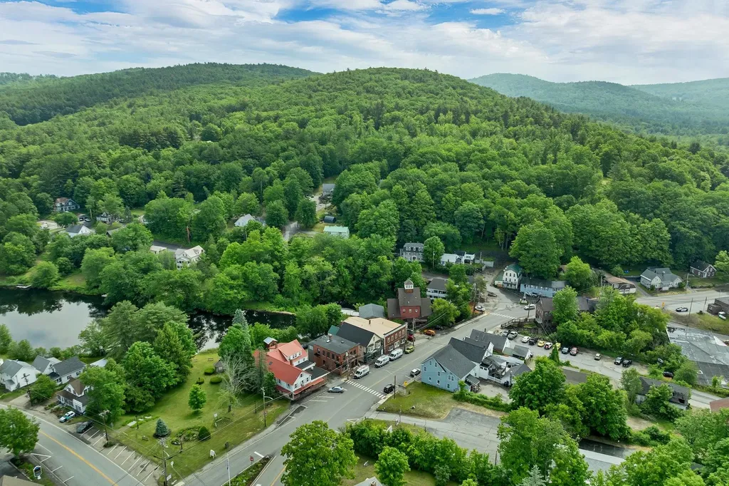 22 Main Street Ashland NH 03217