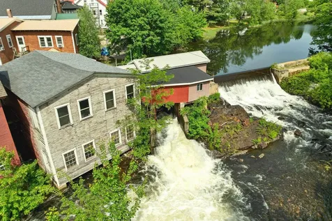 22 Main Street Ashland NH 03217