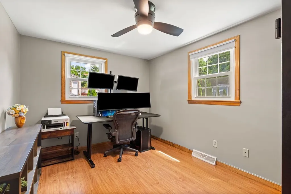 19 Yarmouth Drive Nashua NH 03062