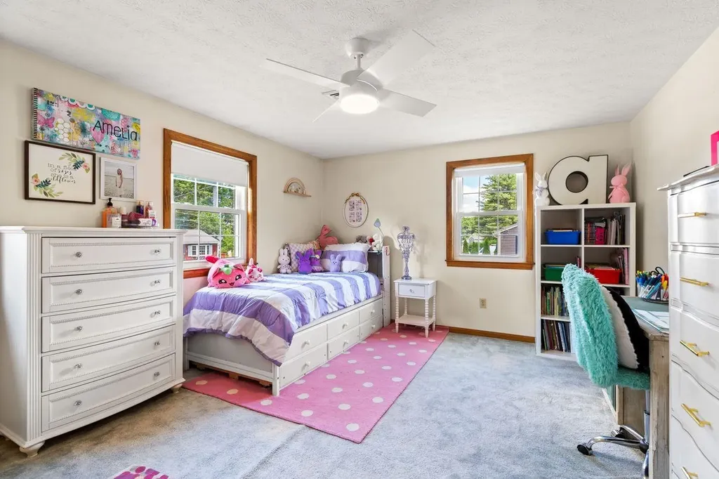 19 Yarmouth Drive Nashua NH 03062