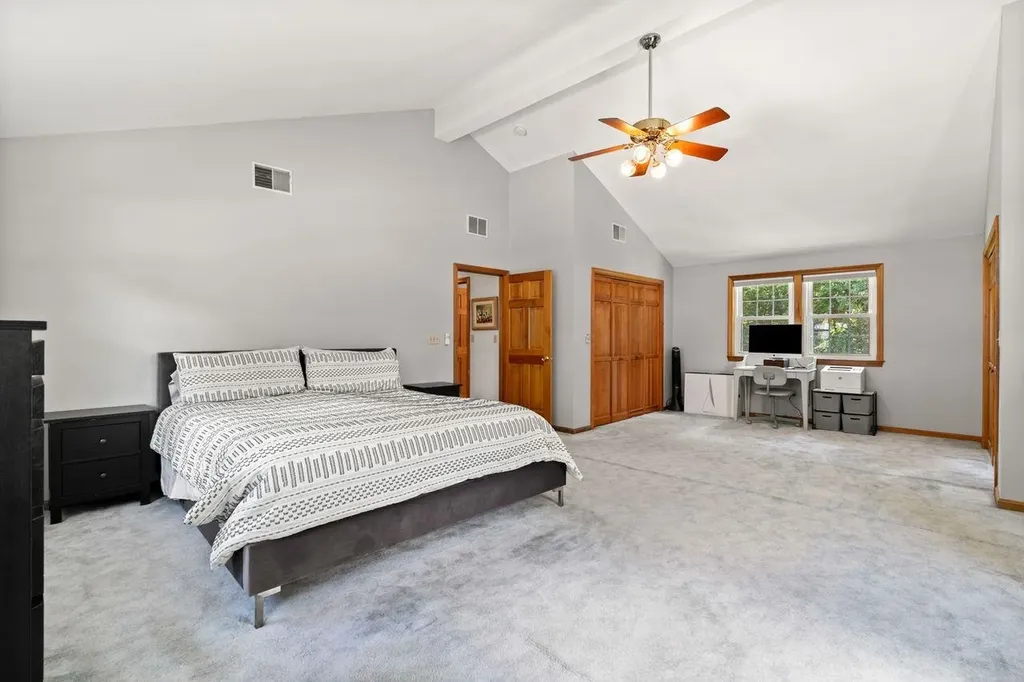 19 Yarmouth Drive Nashua NH 03062