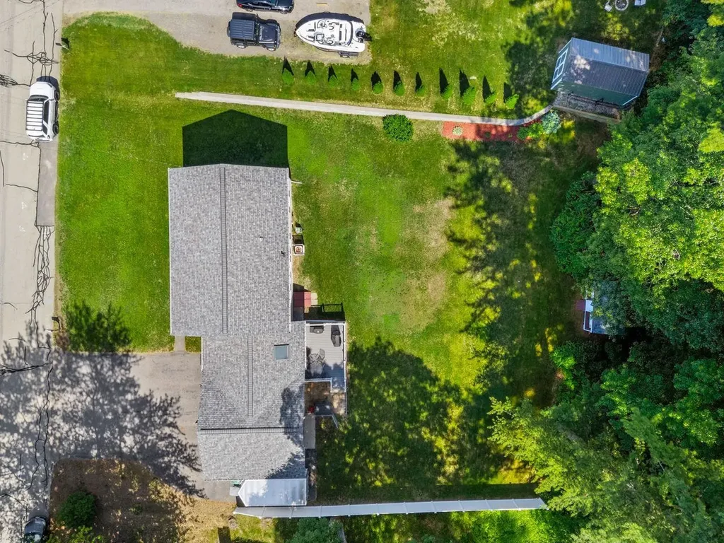19 Yarmouth Drive Nashua NH 03062