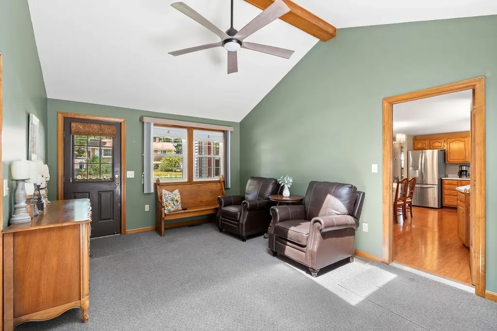 19 Yarmouth Drive Nashua NH 03062