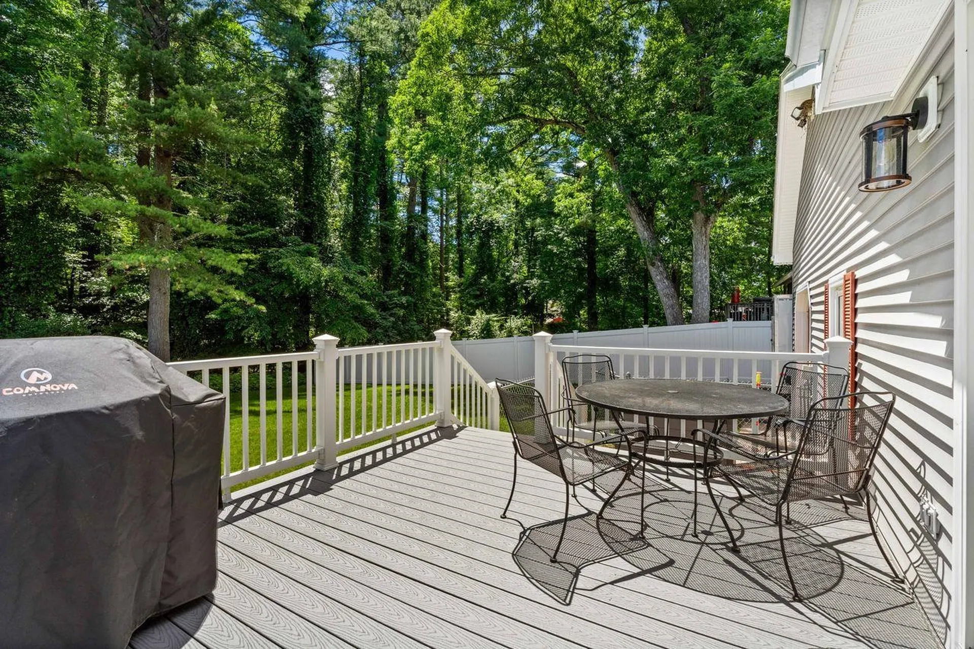 19 Yarmouth Drive Nashua NH 03062