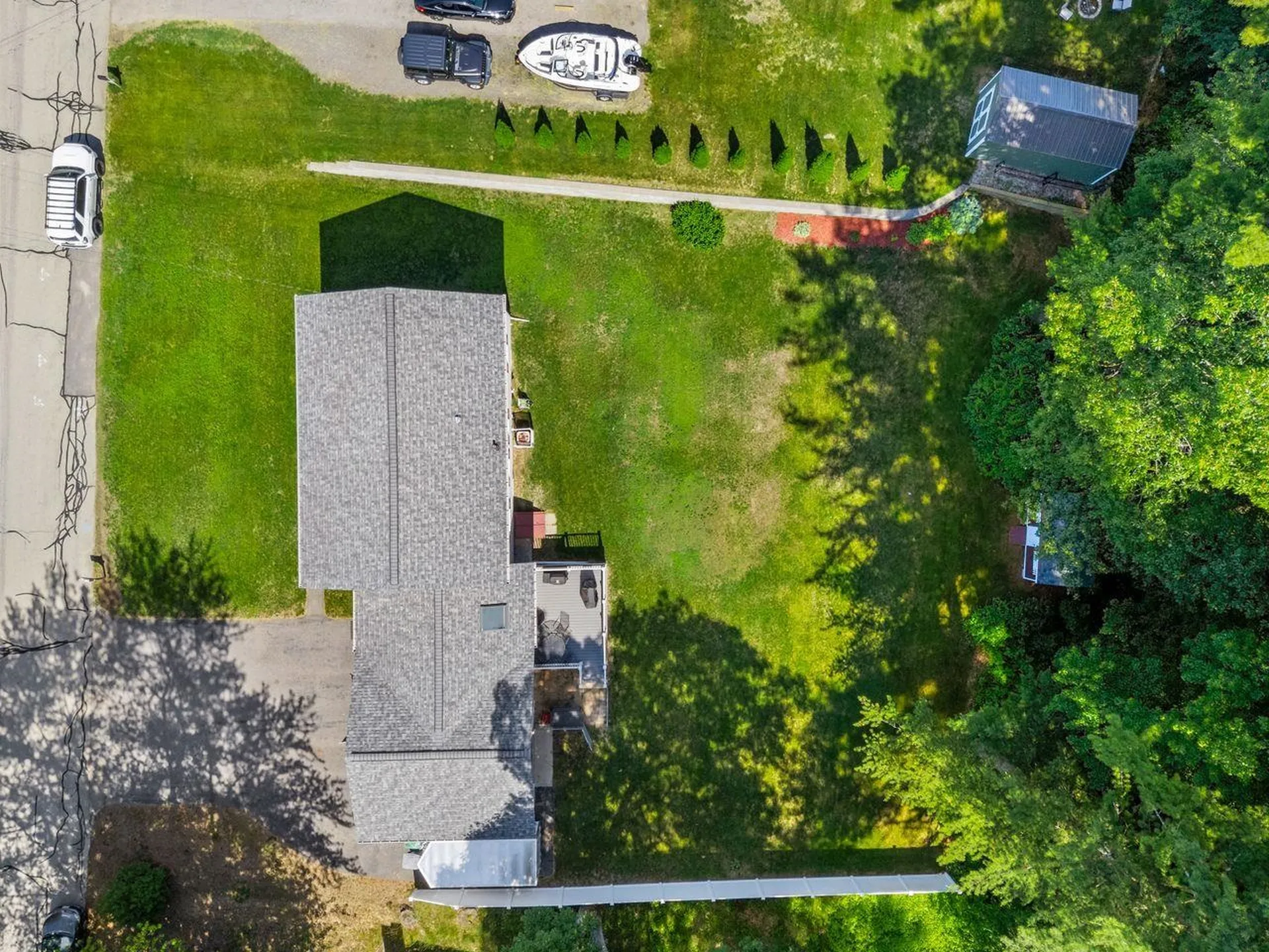 19 Yarmouth Drive Nashua NH 03062