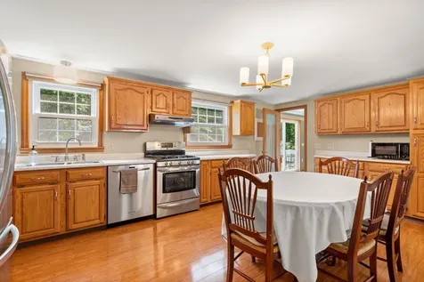 19 Yarmouth Drive Nashua NH 03062
