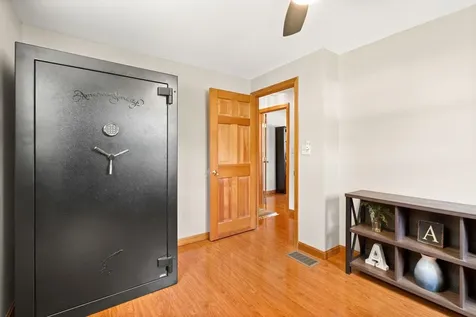 19 Yarmouth Drive Nashua NH 03062