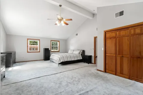 19 Yarmouth Drive Nashua NH 03062