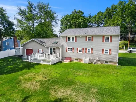 19 Yarmouth Drive Nashua NH 03062