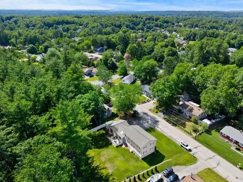 19 Yarmouth Drive Nashua NH 03062