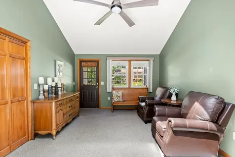 19 Yarmouth Drive Nashua NH 03062