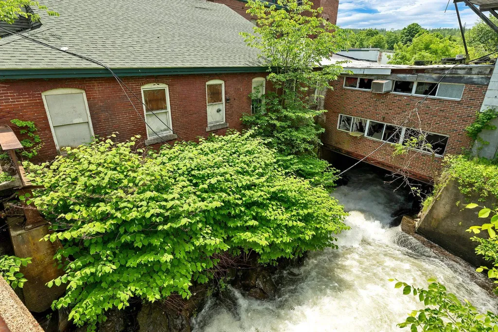 6 Mill Street Ashland NH 03217