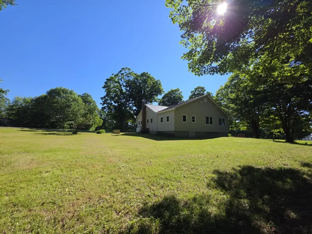 585 North Road Franklin NH 03235