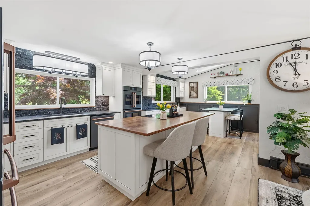 60 Stanley Brook Drive Salem NH 03079