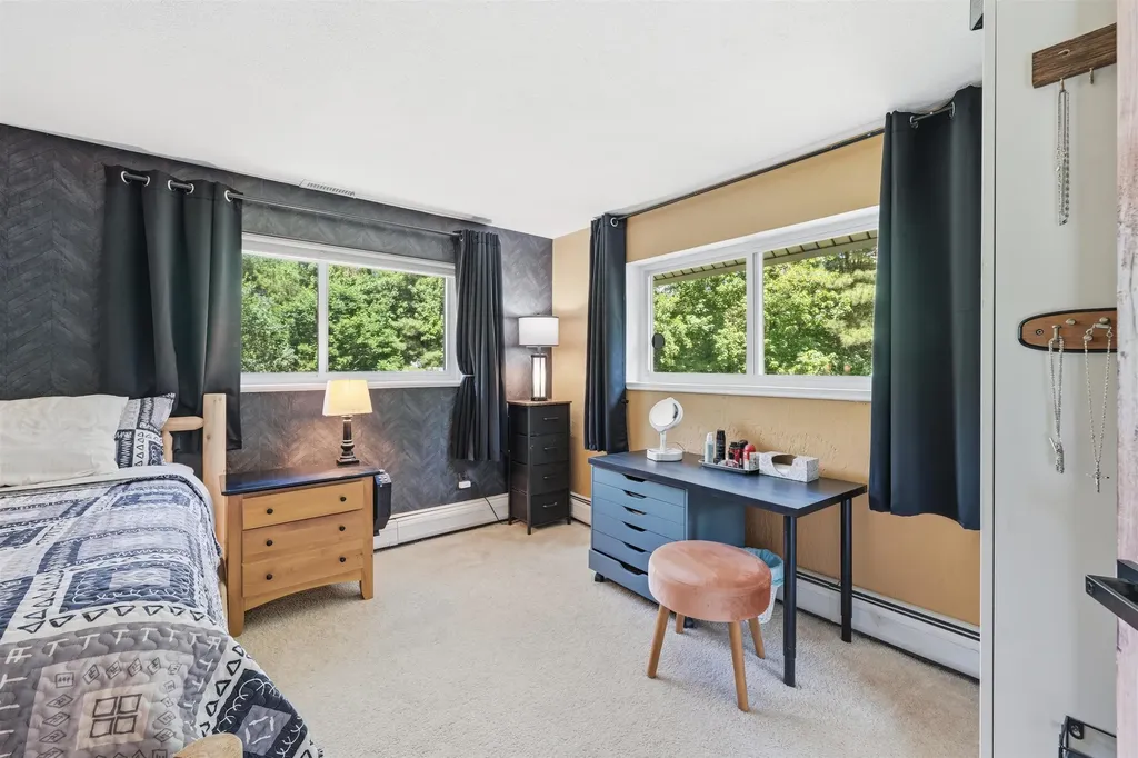 60 Stanley Brook Drive Salem NH 03079