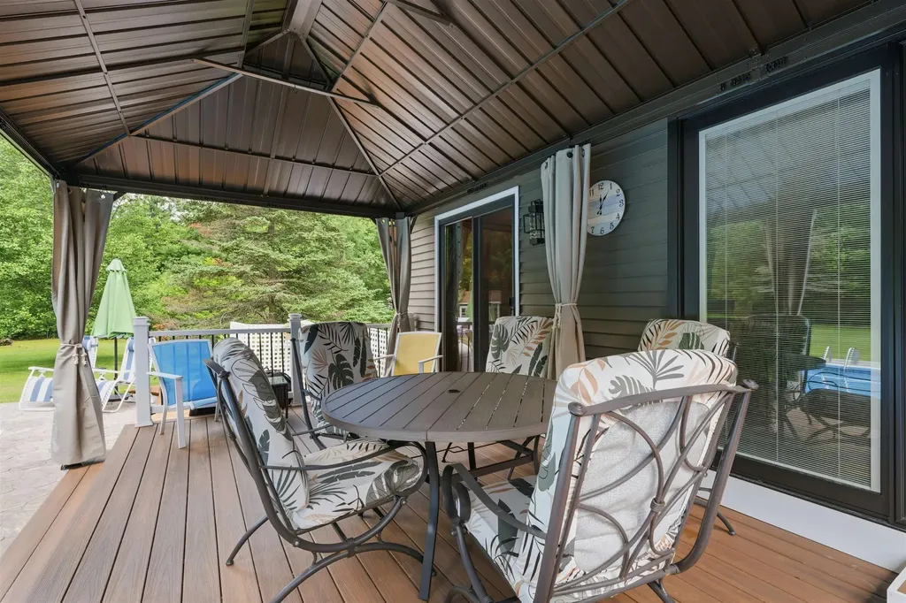 60 Stanley Brook Drive Salem NH 03079