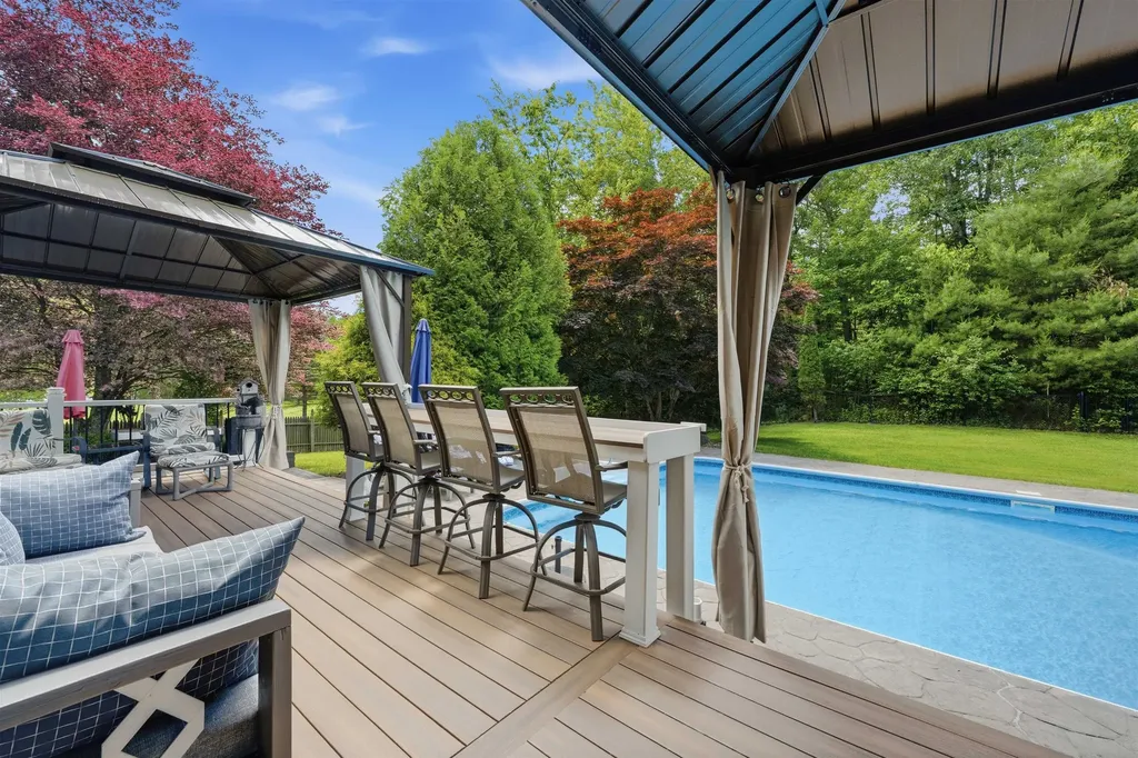 60 Stanley Brook Drive Salem NH 03079