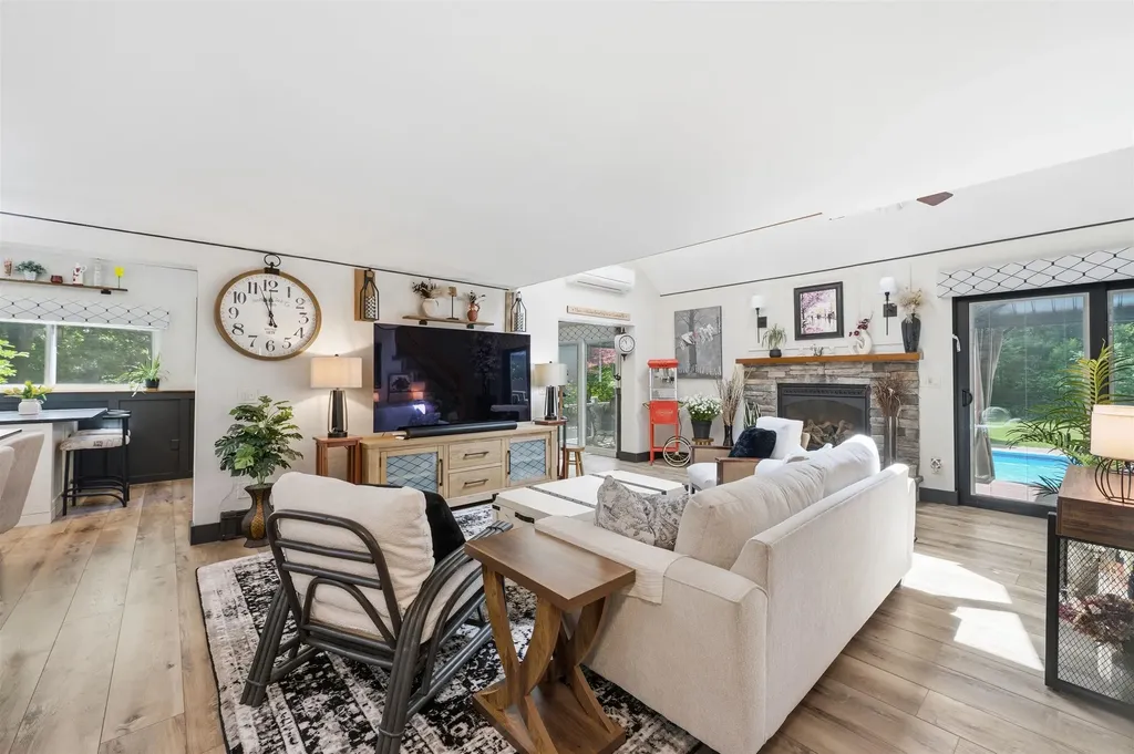 60 Stanley Brook Drive Salem NH 03079