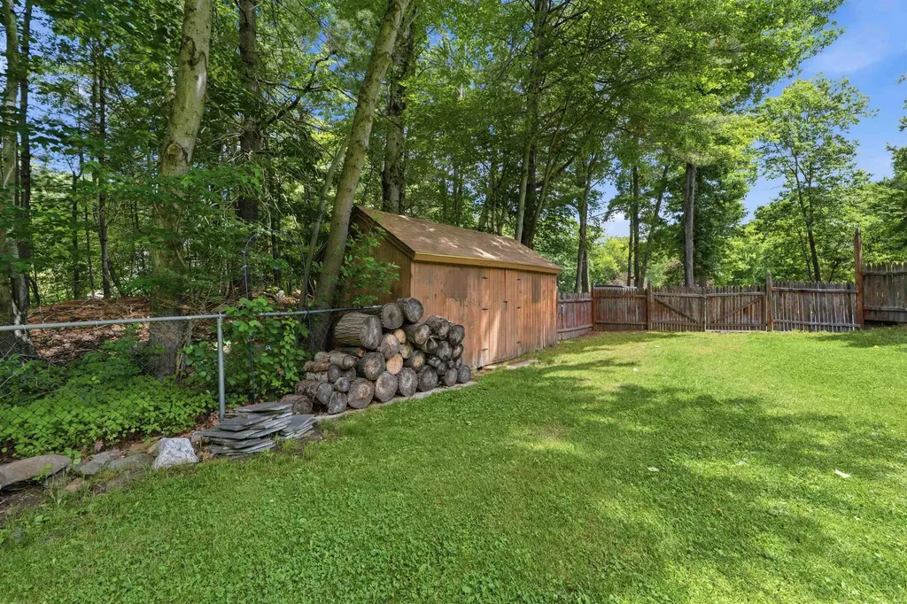 60 Stanley Brook Drive Salem NH 03079