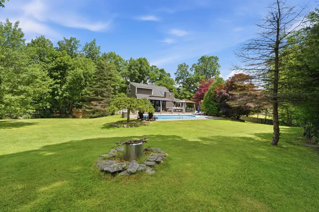 60 Stanley Brook Drive Salem NH 03079