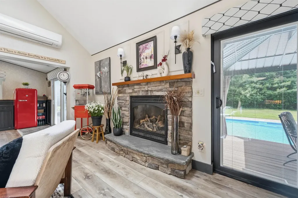 60 Stanley Brook Drive Salem NH 03079