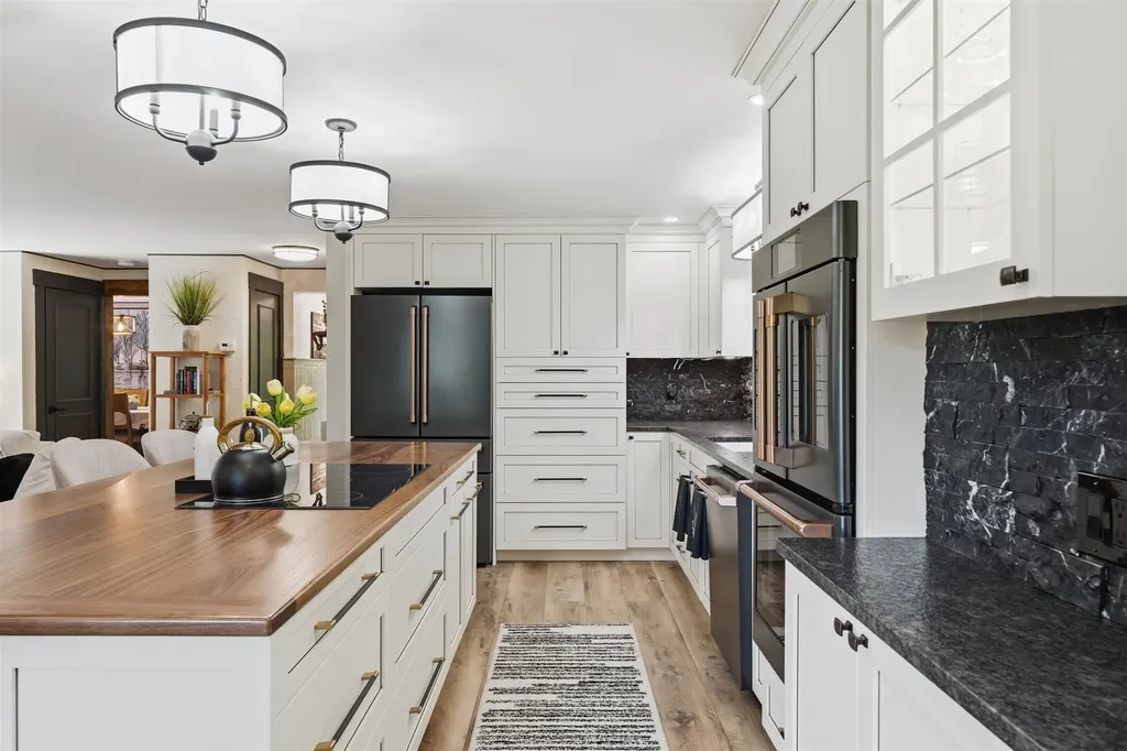 60 Stanley Brook Drive Salem NH 03079