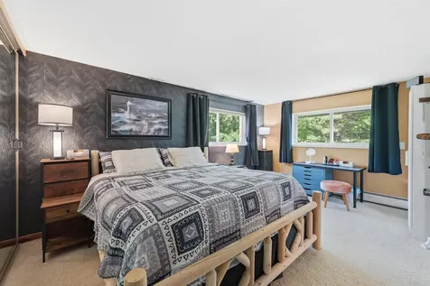 60 Stanley Brook Drive Salem NH 03079