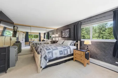 60 Stanley Brook Drive Salem NH 03079
