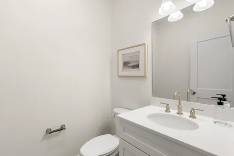 11 Suffolk Drive Concord NH 03303