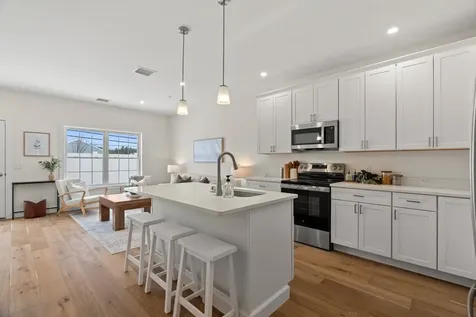 11 Suffolk Drive Concord NH 03303