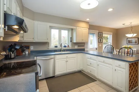 10 Rachel Drive Rutland City VT 05701
