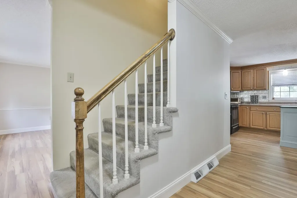 4 Spindlewick Drive Nashua NH 03062